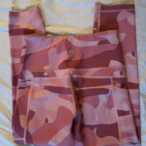 zyia size 2 two  womens work out pants pink capris  print gym athletic camo
